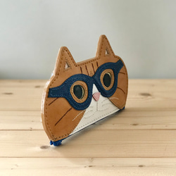 猫好きが作った本牛革メガネケース 茶白ハチワレ濃青色メガネ　手縫い　送料無料♪ 3枚目の画像