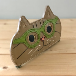 猫好きが作った本牛革メガネケース キジトラ黄緑メガネ 手縫い　送料無料♪ 4枚目の画像
