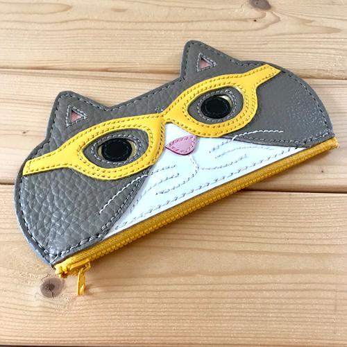 猫のメガネケース K.TAMAO作 全て手縫いのハンドメイド 姫路レザー 猫のメガネケース K.TAMAO作 全て手縫いのハンドメイド 姫路レザー
