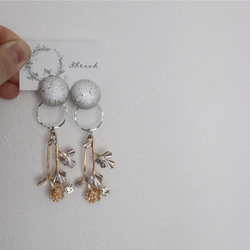 【再販】silver paint×antique flower earring 1枚目の画像