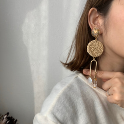 mimosa×haku×rattan earring【ゴールド】 3枚目の画像