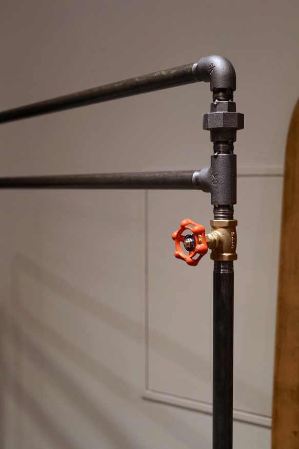 フック付 ガス管 パイプ ハンガー ラック インダストリアル アイアン家具 スチール 鉄 アパレル ショップ 什器 2枚目の画像