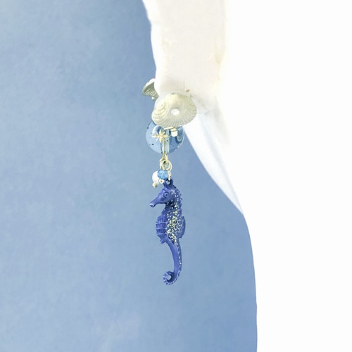 ◎海洋シリーズ◎青い海のタツノオトシゴのイヤリング