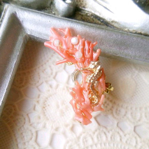 ☆再販☆◎海洋シリーズ◎受注製作◎珊瑚にまどろむタツノオトシゴ