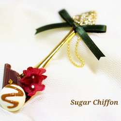 【送料無料】 チョコレートとお花のスプーンのせキーホルダー♡ 2枚目の画像