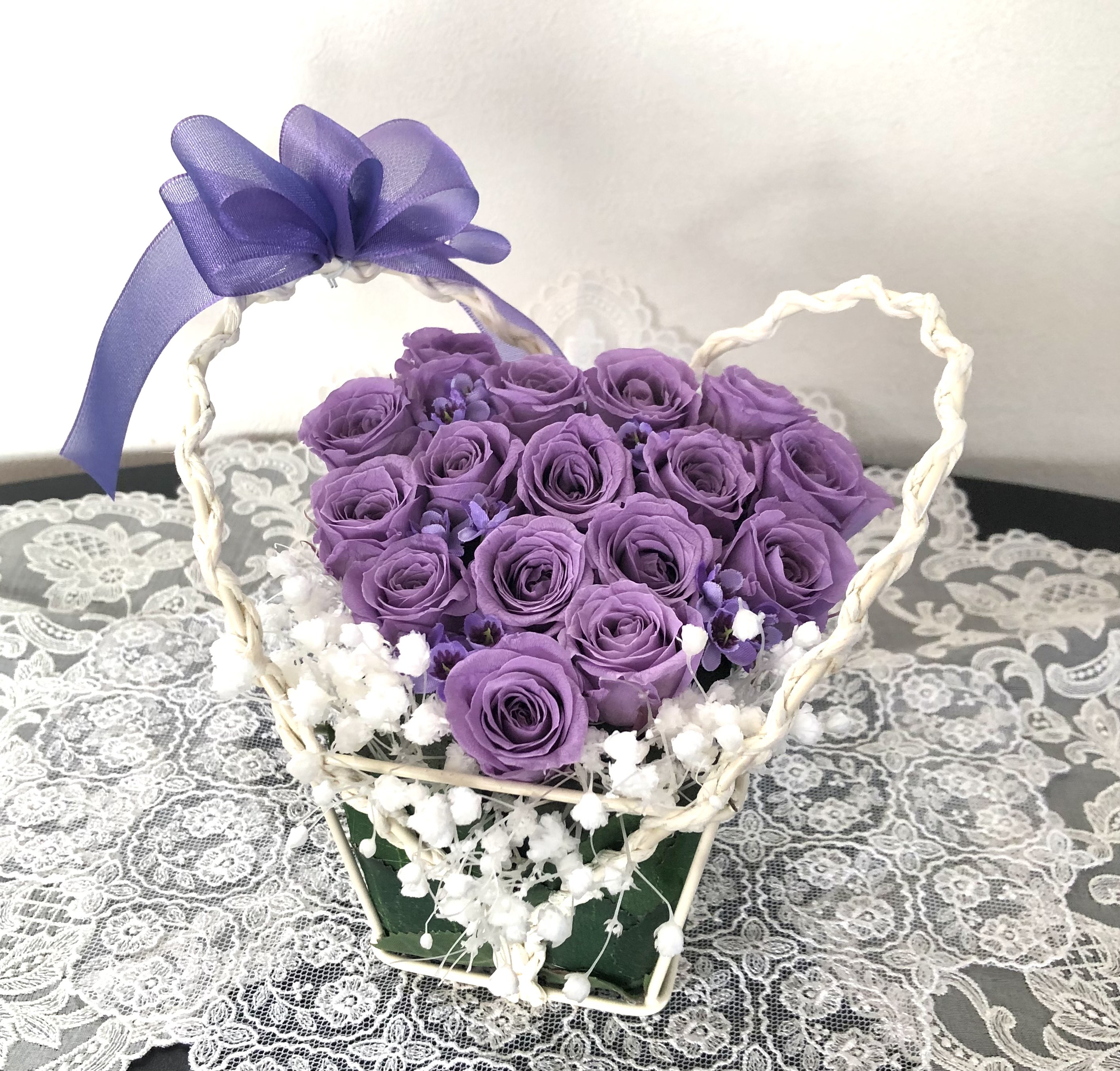 ラグジュアリーなハートアレンジ-紫