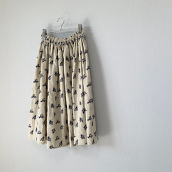 スワッグ刺繍のリネンギャザースカート 6枚目の画像