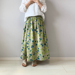 水彩フラワーのリネンギャザースカート 4枚目の画像