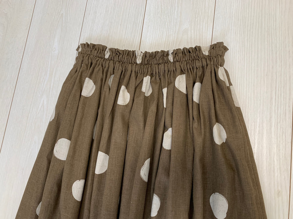 ブラウン水玉のリネンギャザースカート 6枚目の画像
