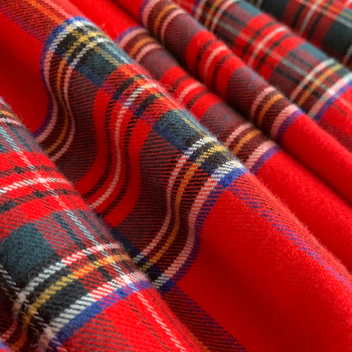 サッカー タータンチェック furi furi スカート　赤色 AMBIDEX Store △〇 サッカー タータンチェック furi furi