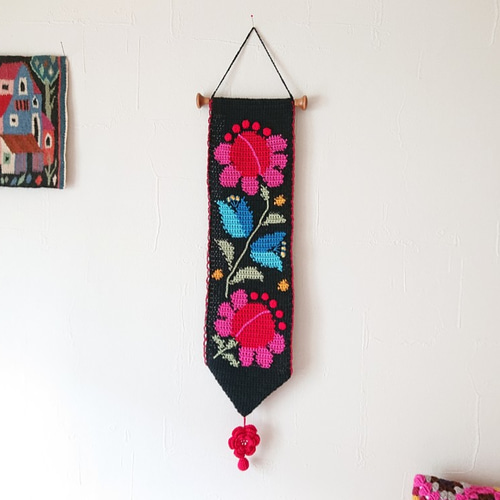 花模様　タペストリー 手染め麻タペストリー「紫白鉄仙」 [京都洛柿庵オンラインショップ]