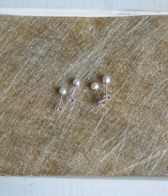小さなあこやパール シンプルピアス ME0616-005 5枚目の画像