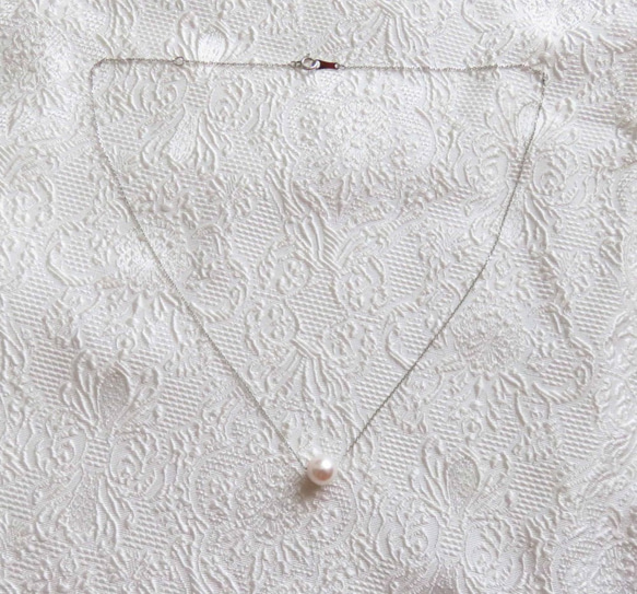 あこや真珠（花珠クラス）スルーペンダント  プラチナ MN0618-004 4枚目の画像