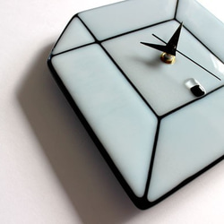 ガラス時計　立方体 （ホワイト×ブラック）壁掛け時計・置時計 3枚目の画像
