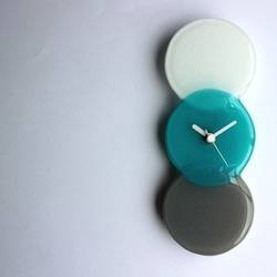 ガラスの壁掛け時計 Simple3 （ホワイト×ターコイズ×グレー）ギフトにもおすすめ 1枚目の画像