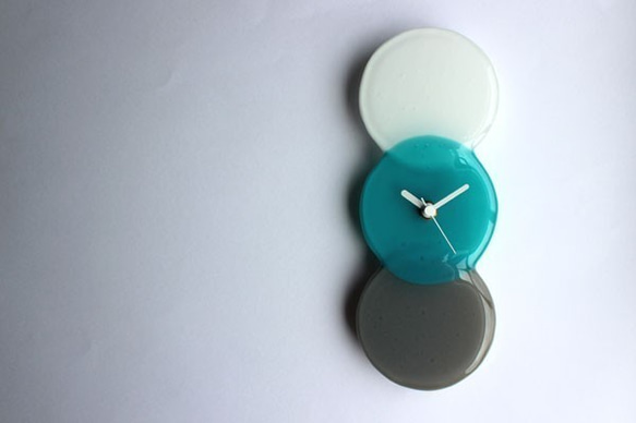 ガラスの壁掛け時計 Simple3 （ホワイト×ターコイズ×グレー）ギフトにもおすすめ 1枚目の画像