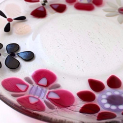 ガラス大皿　フラワーリース（クリアーピンク） 2枚目の画像