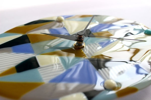 送料無料！ガラスの時計　Arrowsシリーズ（ブルー）壁掛け時計・置時計 2枚目の画像