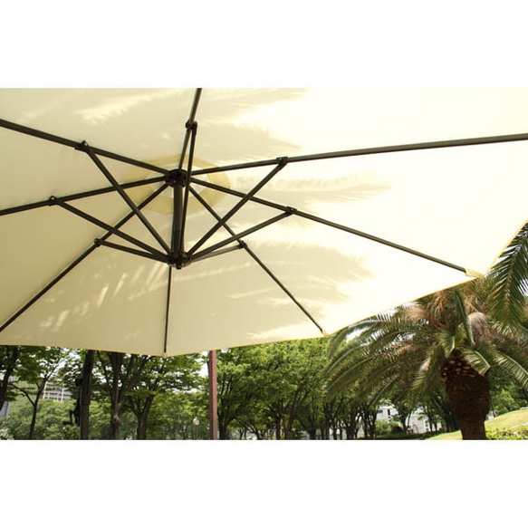約半額！アウトドア ガーデンパラソル（RKC-529NA、RKC-529GR）おしゃれでBBQや庭のガーデンに人気！ 6枚目の画像