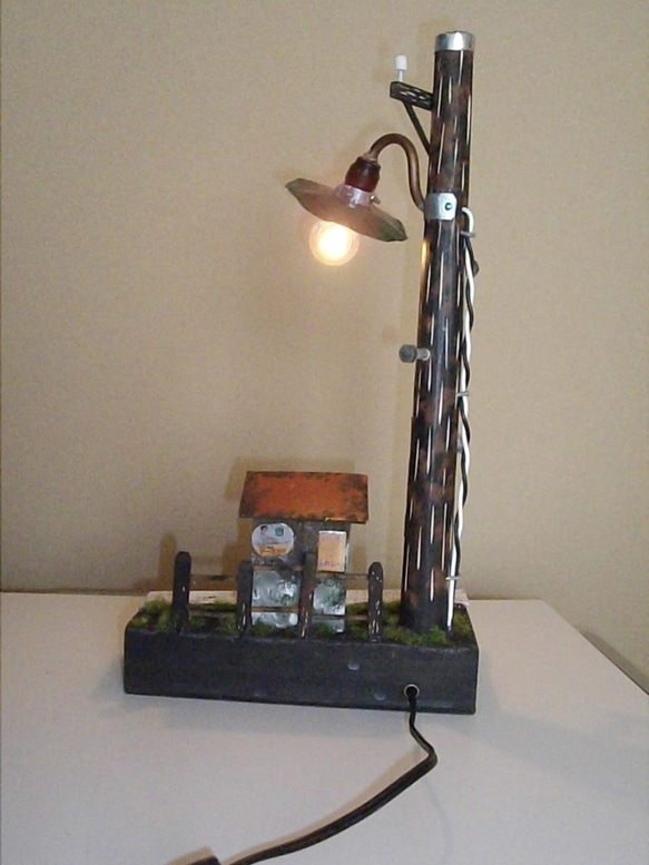 レトロ電柱ランプ（寂れた駅） 3枚目の画像