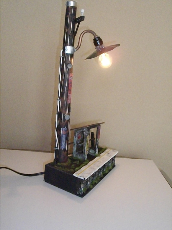 レトロ電柱ランプ（寂れた駅） 5枚目の画像