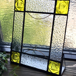 送料無料！バラガラス ステンドグラスのフォトフレーム〜縦型〜lime yellow〜 3枚目の画像