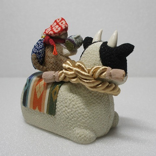 古布縮緬ちりめん人形 干支猫「丑と大黒猫」 その他人形 すみや 通販