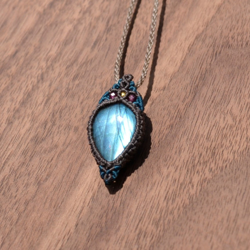 ラブラドライト マクラメネックレス ネックレス・ペンダント