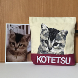 オーダー事例❤︎愛猫の刺繍ポーチ 1枚目の画像