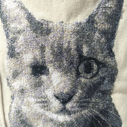 オーダー事例❤︎愛猫の両面刺繍バッグ 3枚目の画像