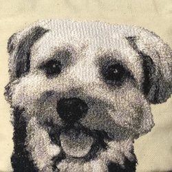 オーダー事例❤︎愛犬の刺繍ポーチ 2枚目の画像