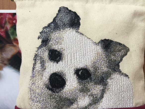 オーダー事例❤︎愛犬の刺繍ポーチ 2枚目の画像