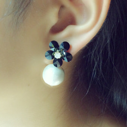 petit flower earrings ~black~ 1枚目の画像