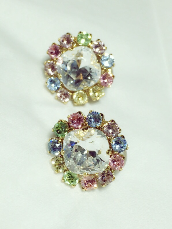 flower bijou earrings 1枚目の画像