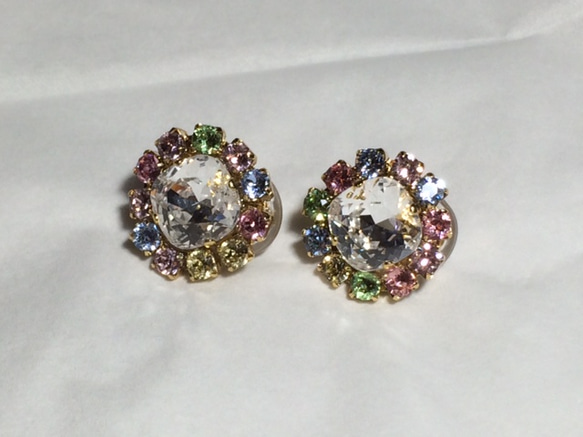 flower bijou earrings 3枚目の画像