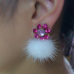 minkfur earrings  ~white~ 1枚目の画像