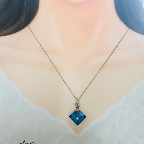 希少数量限定 ひし形ブルークリスタルアロマペンダント【サージカル