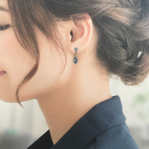 スワロフスキーのドロップピアス3㎜サイズ【アクアマリン】サージカル