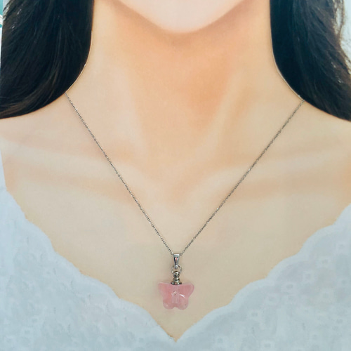 数量限定 蝶のアロマクリスタルペンダント【サージカルステンレス