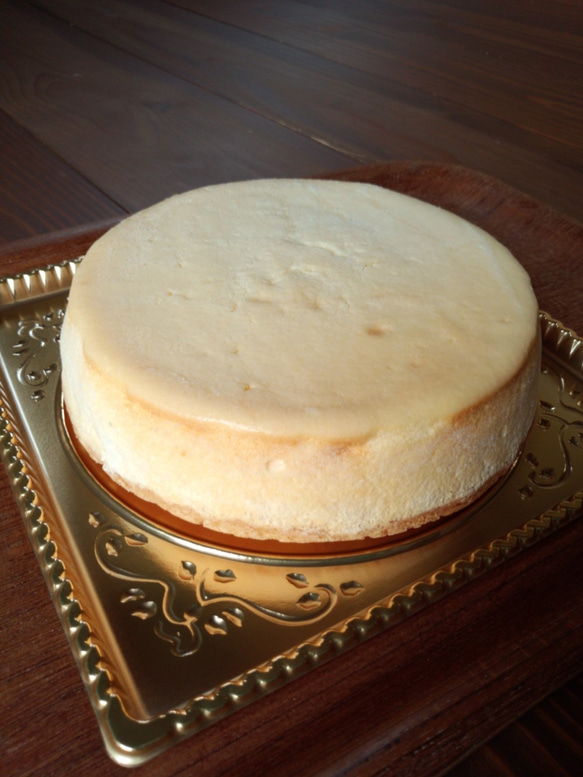 数量限定ベイクドチーズケーキ（キリ・クリームチーズ使用） 1枚目の画像