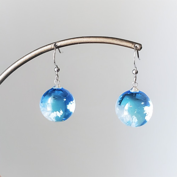 美麗藍天球耳環【耳環可換】 第1張的照片