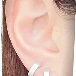 〈軽い〉〈痛くない〉〈挟めるだけ〉2wayシルバーフラットリングイヤリング・イヤーカフpt.2(両耳用)(調節可能) 9枚目の画像