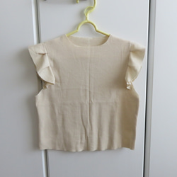 袖フリル付きTシャツ　90〜110サイズ　柔らか抗菌ニット使用◎ 1枚目の画像