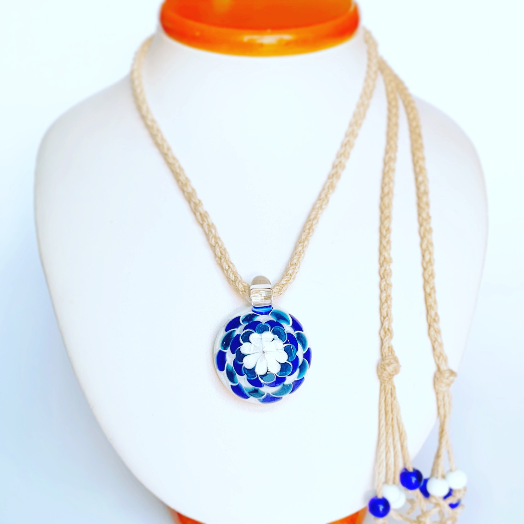 青のドット麻紐ネックレス