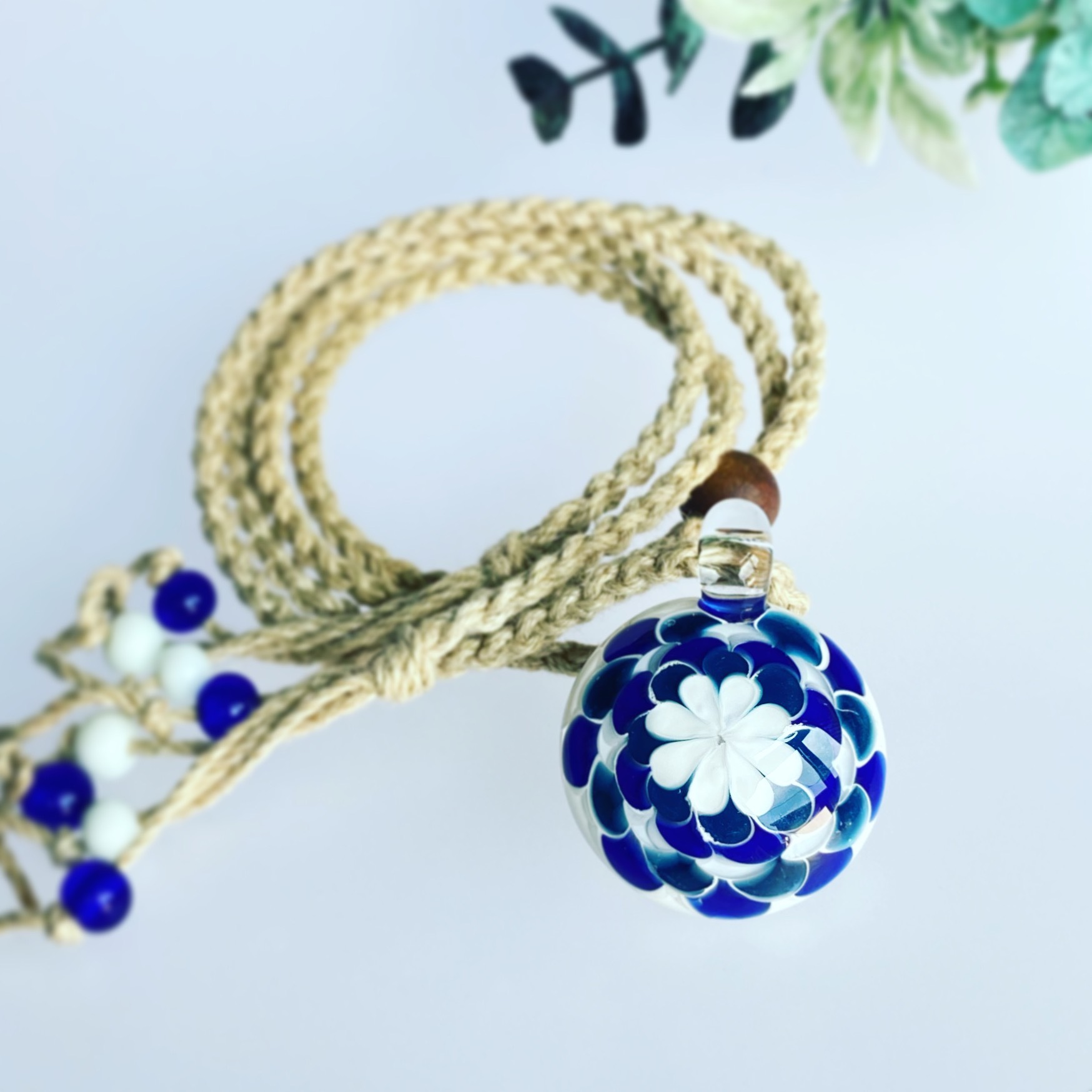 青のドット麻紐ネックレス