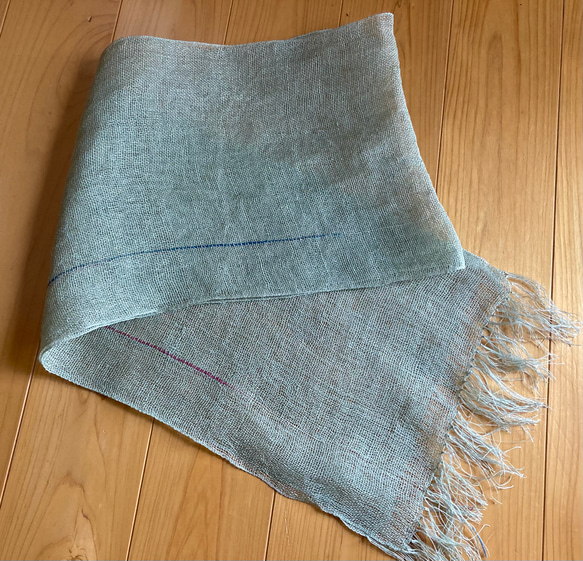 手織りヘンプストール生葉藍 2枚目の画像