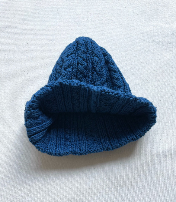 送料無料 　ちくちくしなたい藍染コットンニットキャップ　帽子 ケーブル編み ベビーサイズ 5枚目の画像