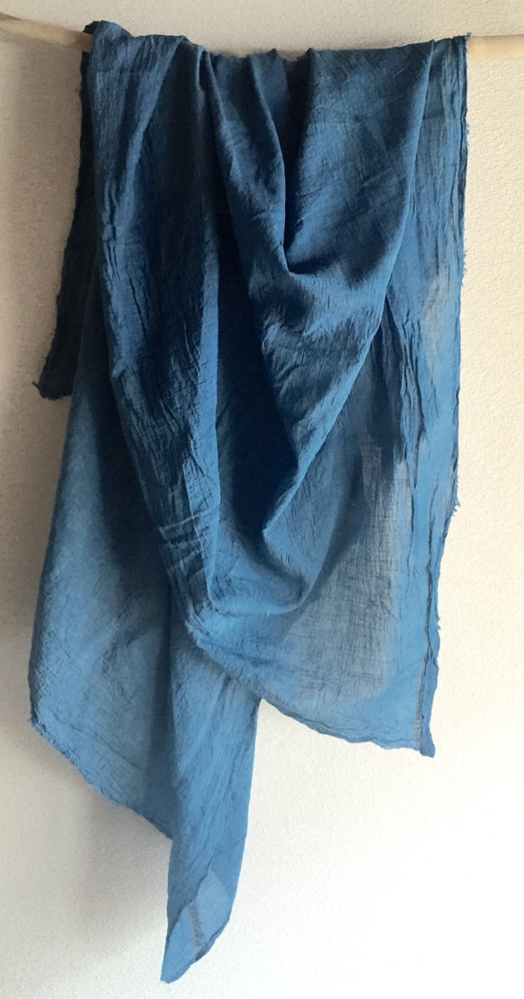 藍染 綿麻混合スカーフ be blue 2 1枚目の画像