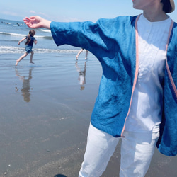 ゆるゆると！ 藍染 麻素材 うっすら光沢のあるショート丈カーディガン " Good Morning "　羽織 2枚目の画像