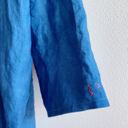 ゆるゆると！ 藍染 麻素材 うっすら光沢のあるショート丈カーディガン " Good Morning "　羽織 6枚目の画像